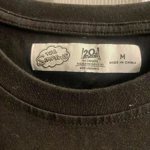 Bart Simpson short sleeve felt appliqué with him spinning basketball. Mens Med - Picture 4 of 8